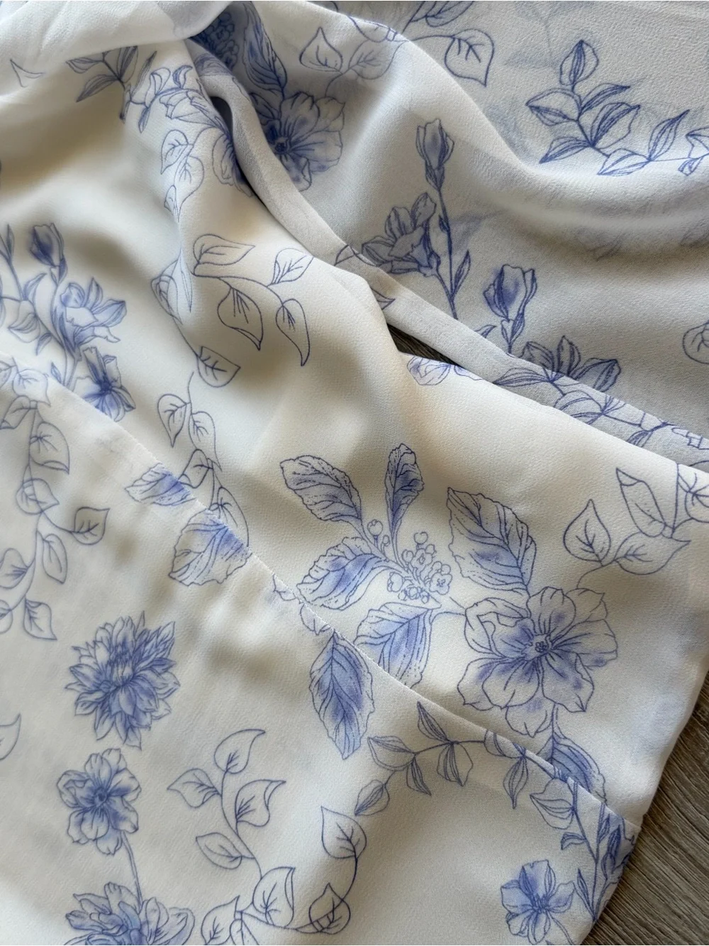 House of Harlow 1960 White Chemise with Blue Floral Print Puff Sleeve Size Small